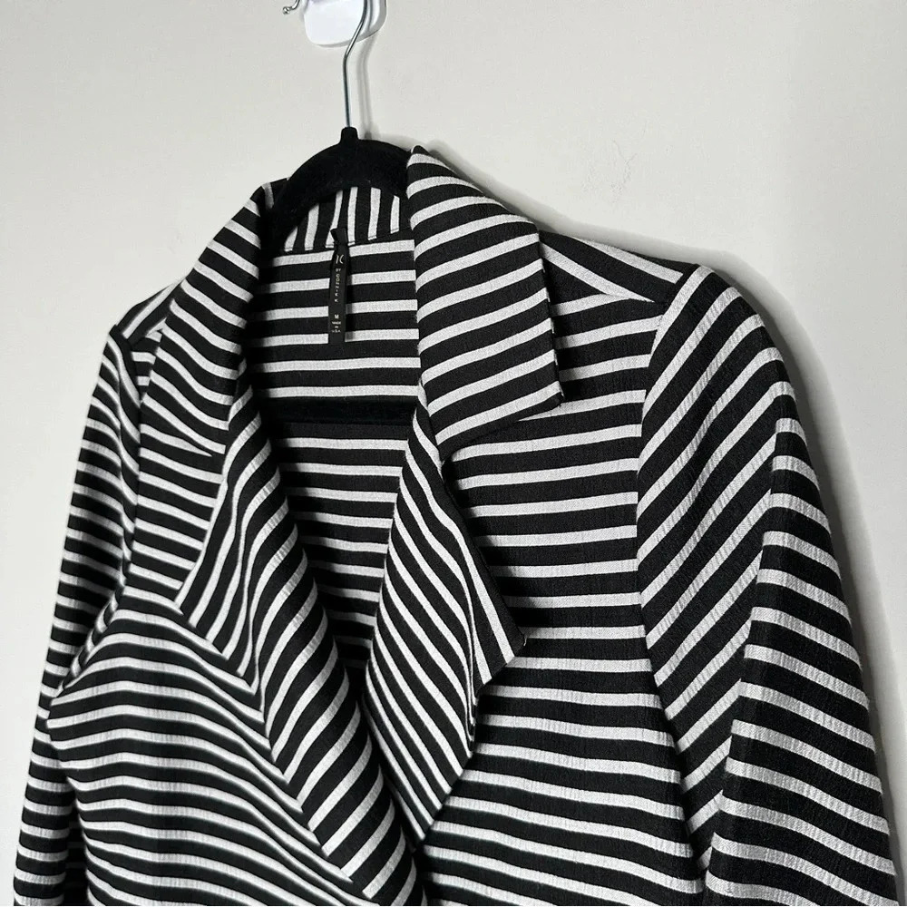 IC by Connie K Black White Stripe Blazer Medium Art 2 Wear Lagenlook Beetlejuice - Picture 5 of 12